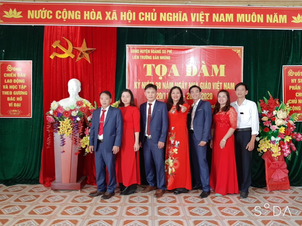 Liên trường Mầm non, trường PTDTBT Tiểu học; trường THCS xã bản Nhùng tổ chức tọa đàm kỷ niệm ngày nhà giáo Việt nam 20/11.